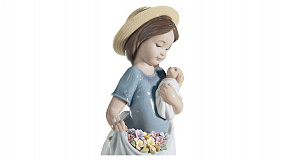 Фигурка Lladro Суета в саду 12х22 см